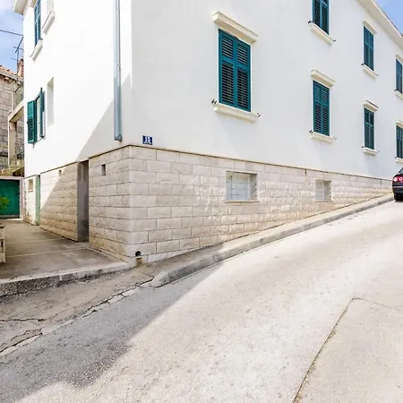 Lucy * Dubrovnik