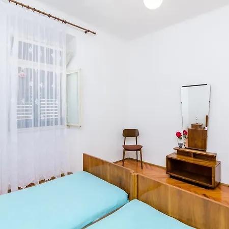 Lucy Дубровник